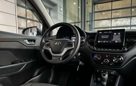 Hyundai Solaris II рестайлинг, 2021 год, 1 550 000 рублей, 30 фотография