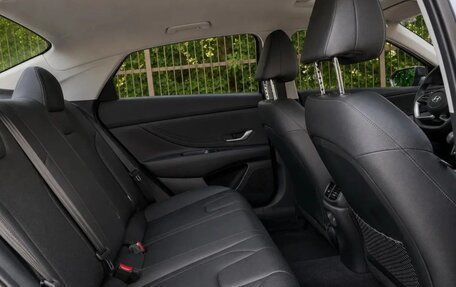 Hyundai Elantra, 2023 год, 2 280 000 рублей, 12 фотография