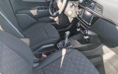 KIA Rio IV, 2018 год, 1 400 000 рублей, 7 фотография