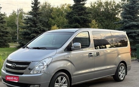 Hyundai Grand Starex Grand Starex I рестайлинг 2, 2011 год, 1 590 000 рублей, 1 фотография