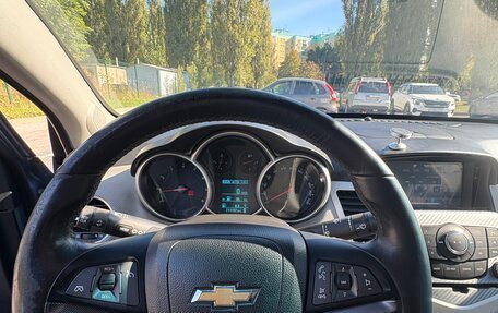 Chevrolet Cruze II, 2011 год, 670 000 рублей, 10 фотография