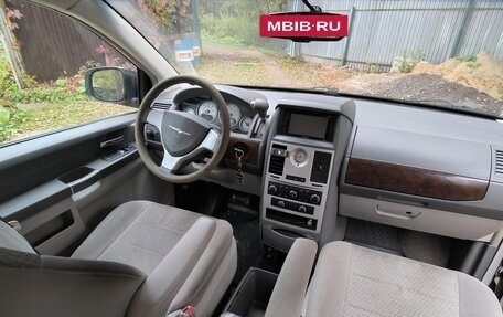 Chrysler Town & Country V рестайлинг, 2009 год, 850 000 рублей, 7 фотография