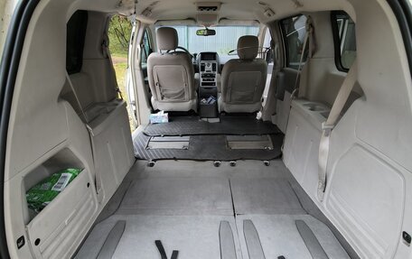 Chrysler Town & Country V рестайлинг, 2009 год, 850 000 рублей, 15 фотография