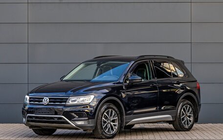 Volkswagen Tiguan II, 2020 год, 2 355 000 рублей, 1 фотография