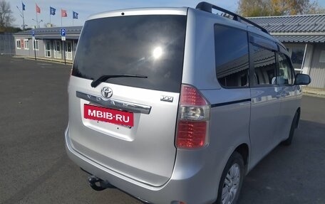 Toyota Noah III, 2008 год, 980 000 рублей, 5 фотография