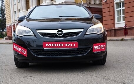 Opel Astra J, 2010 год, 530 000 рублей, 2 фотография