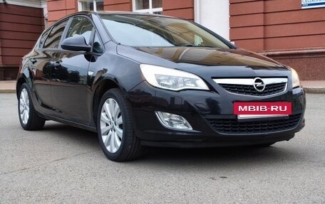 Opel Astra J, 2010 год, 530 000 рублей, 3 фотография