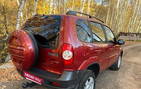 Chevrolet Niva I рестайлинг, 2011 год, 459 000 рублей, 3 фотография