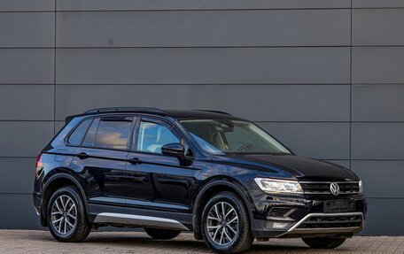 Volkswagen Tiguan II, 2020 год, 2 355 000 рублей, 3 фотография