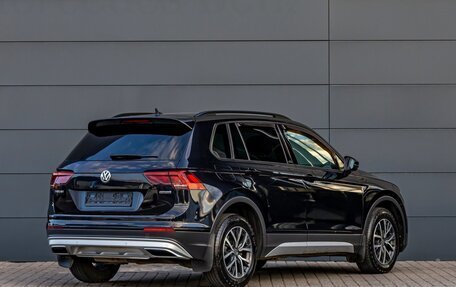 Volkswagen Tiguan II, 2020 год, 2 355 000 рублей, 6 фотография