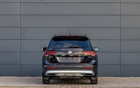 Volkswagen Tiguan II, 2020 год, 2 355 000 рублей, 5 фотография