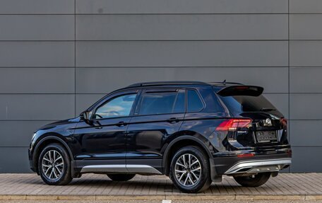 Volkswagen Tiguan II, 2020 год, 2 355 000 рублей, 8 фотография
