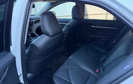 Toyota Camry, 2023 год, 3 750 000 рублей, 9 фотография