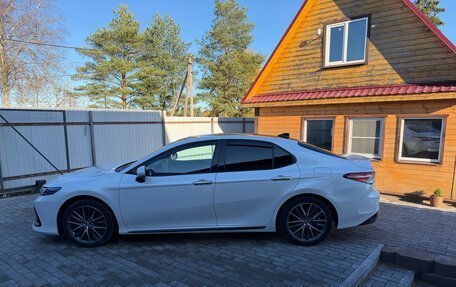 Toyota Camry, 2023 год, 3 750 000 рублей, 5 фотография