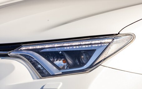 Toyota RAV4, 2019 год, 2 055 000 рублей, 11 фотография