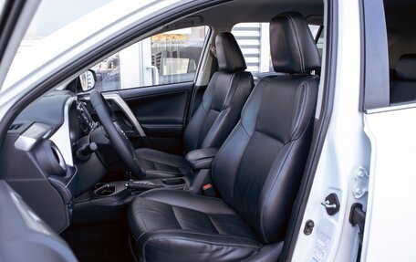Toyota RAV4, 2019 год, 2 055 000 рублей, 13 фотография