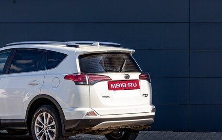 Toyota RAV4, 2019 год, 2 055 000 рублей, 10 фотография
