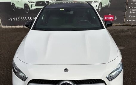 Mercedes-Benz A-Класс, 2019 год, 1 940 000 рублей, 2 фотография