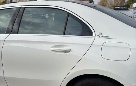 Mercedes-Benz A-Класс, 2019 год, 1 940 000 рублей, 15 фотография