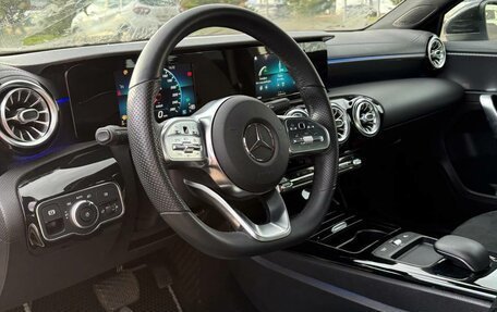 Mercedes-Benz A-Класс, 2019 год, 1 940 000 рублей, 24 фотография