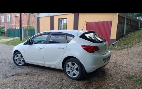 Opel Astra J, 2011 год, 720 000 рублей, 2 фотография