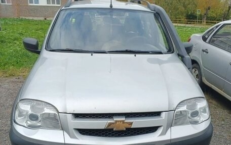 Chevrolet Niva I рестайлинг, 2015 год, 555 000 рублей, 3 фотография