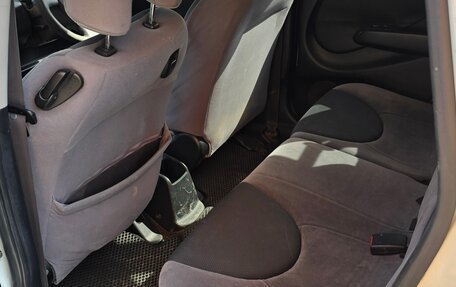 Honda Fit III, 2001 год, 270 000 рублей, 6 фотография