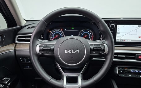 KIA K5, 2023 год, 2 235 000 рублей, 12 фотография