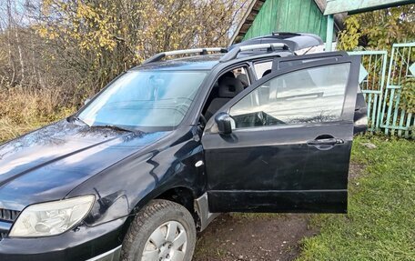 Mitsubishi Outlander III рестайлинг 3, 2007 год, 400 000 рублей, 6 фотография