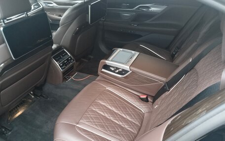 BMW 7 серия, 2022 год, 7 490 000 рублей, 10 фотография