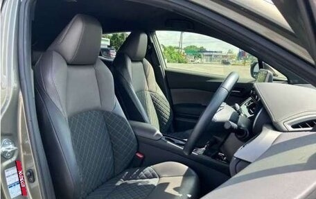 Toyota C-HR I рестайлинг, 2022 год, 1 497 000 рублей, 15 фотография