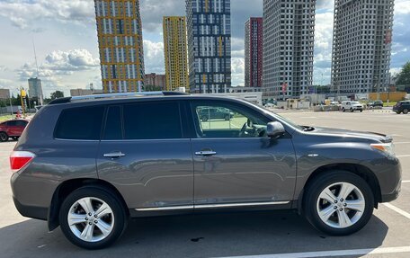 Toyota Highlander III, 2012 год, 2 800 рублей, 7 фотография