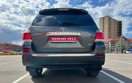 Toyota Highlander III, 2012 год, 2 800 рублей, 6 фотография