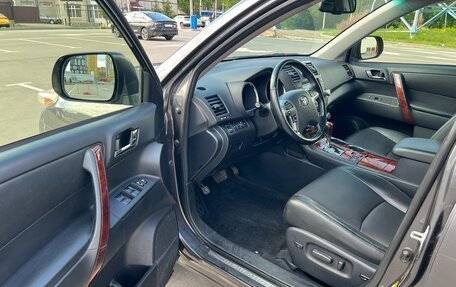 Toyota Highlander III, 2012 год, 2 800 рублей, 12 фотография