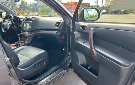 Toyota Highlander III, 2012 год, 2 800 рублей, 20 фотография