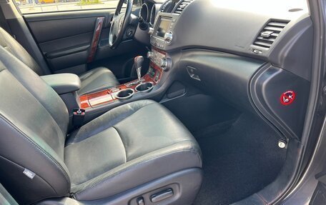 Toyota Highlander III, 2012 год, 2 800 рублей, 21 фотография
