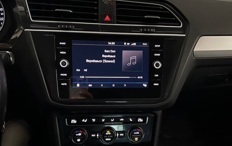 Volkswagen Tiguan II, 2019 год, 2 560 000 рублей, 2 фотография