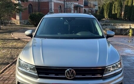 Volkswagen Tiguan II, 2019 год, 2 560 000 рублей, 5 фотография