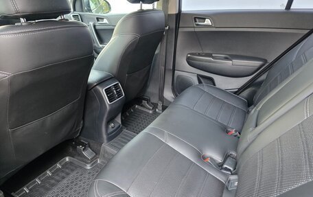 KIA Sportage IV рестайлинг, 2019 год, 2 300 000 рублей, 10 фотография