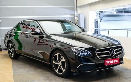 Mercedes-Benz E-Класс, 2019 год, 2 895 000 рублей, 1 фотография
