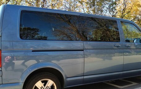 Volkswagen Caravelle T6 рестайлинг, 2018 год, 3 300 000 рублей, 2 фотография