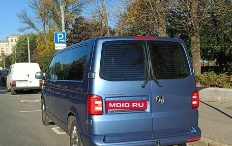 Volkswagen Caravelle T6 рестайлинг, 2018 год, 3 300 000 рублей, 7 фотография