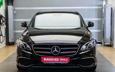Mercedes-Benz E-Класс, 2019 год, 2 895 000 рублей, 2 фотография