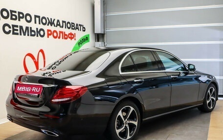 Mercedes-Benz E-Класс, 2019 год, 2 895 000 рублей, 5 фотография