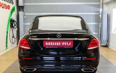 Mercedes-Benz E-Класс, 2019 год, 2 895 000 рублей, 3 фотография