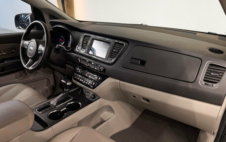 KIA Carnival III, 2019 год, 2 990 000 рублей, 15 фотография