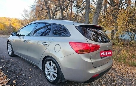 KIA cee'd III, 2016 год, 999 999 рублей, 4 фотография