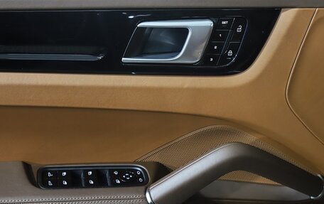 Porsche Cayenne III, 2021 год, 9 099 999 рублей, 10 фотография