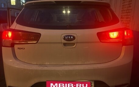 KIA Rio III рестайлинг, 2015 год, 810 000 рублей, 2 фотография
