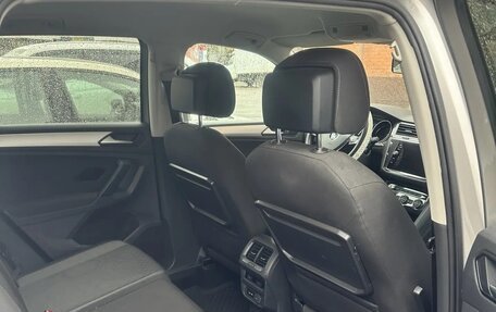 Volkswagen Tiguan II, 2020 год, 2 700 000 рублей, 6 фотография